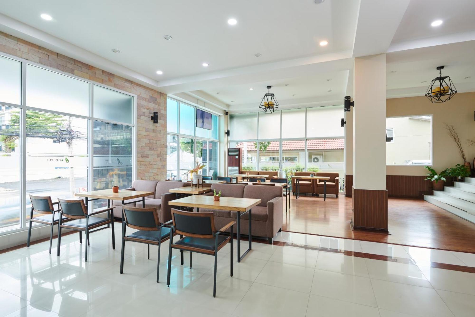 Adelphi Pattaya Hotel Exterior foto