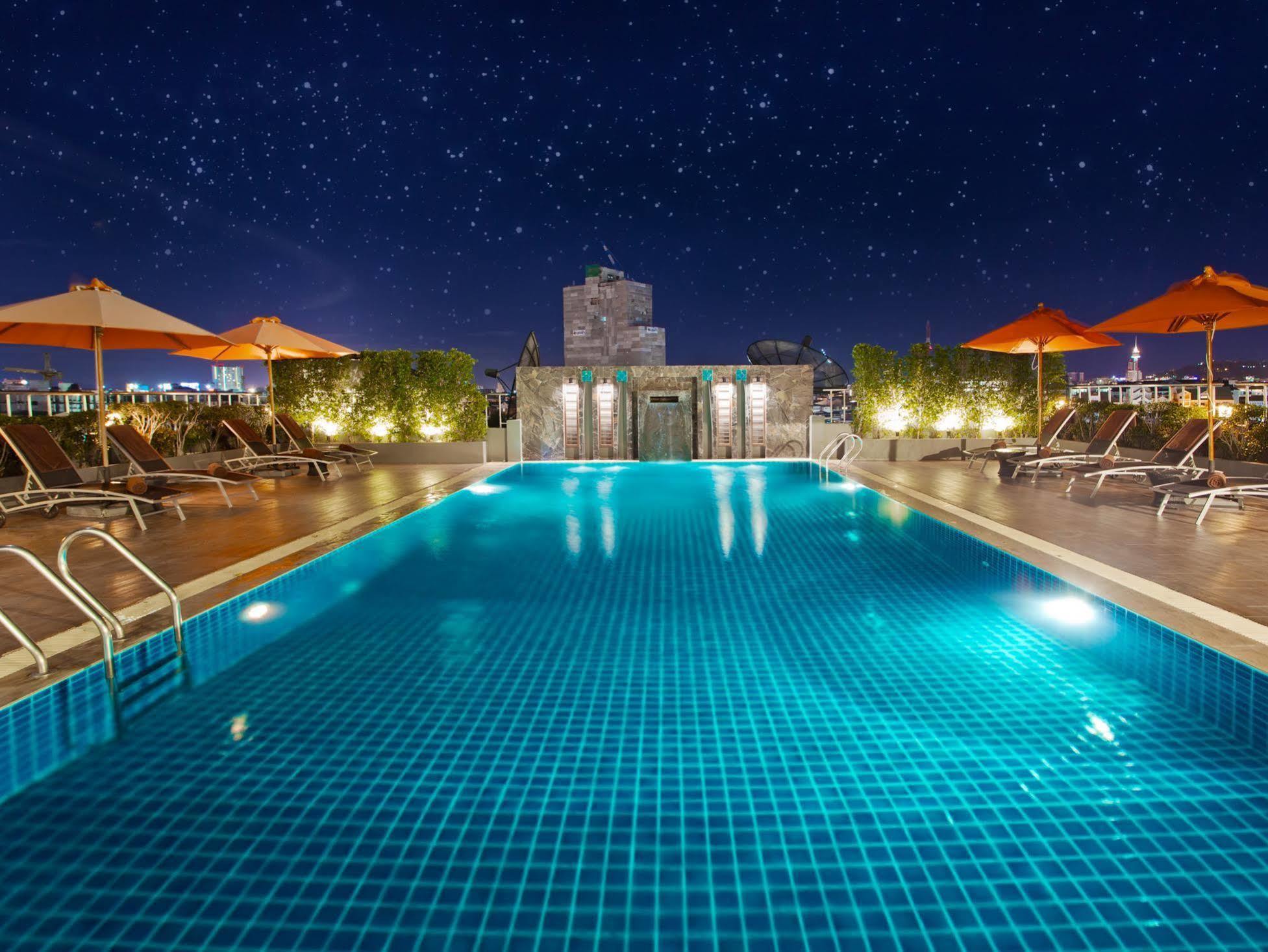 Adelphi Pattaya Hotel Exterior foto
